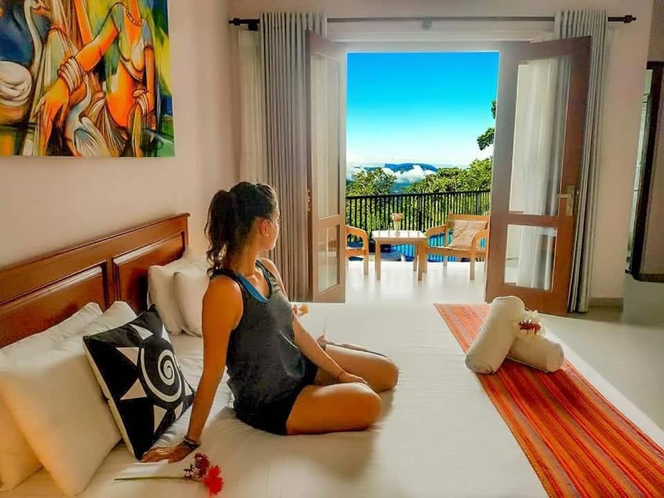 The Grand Hills Bed & Breakfast Канди Екстериор снимка