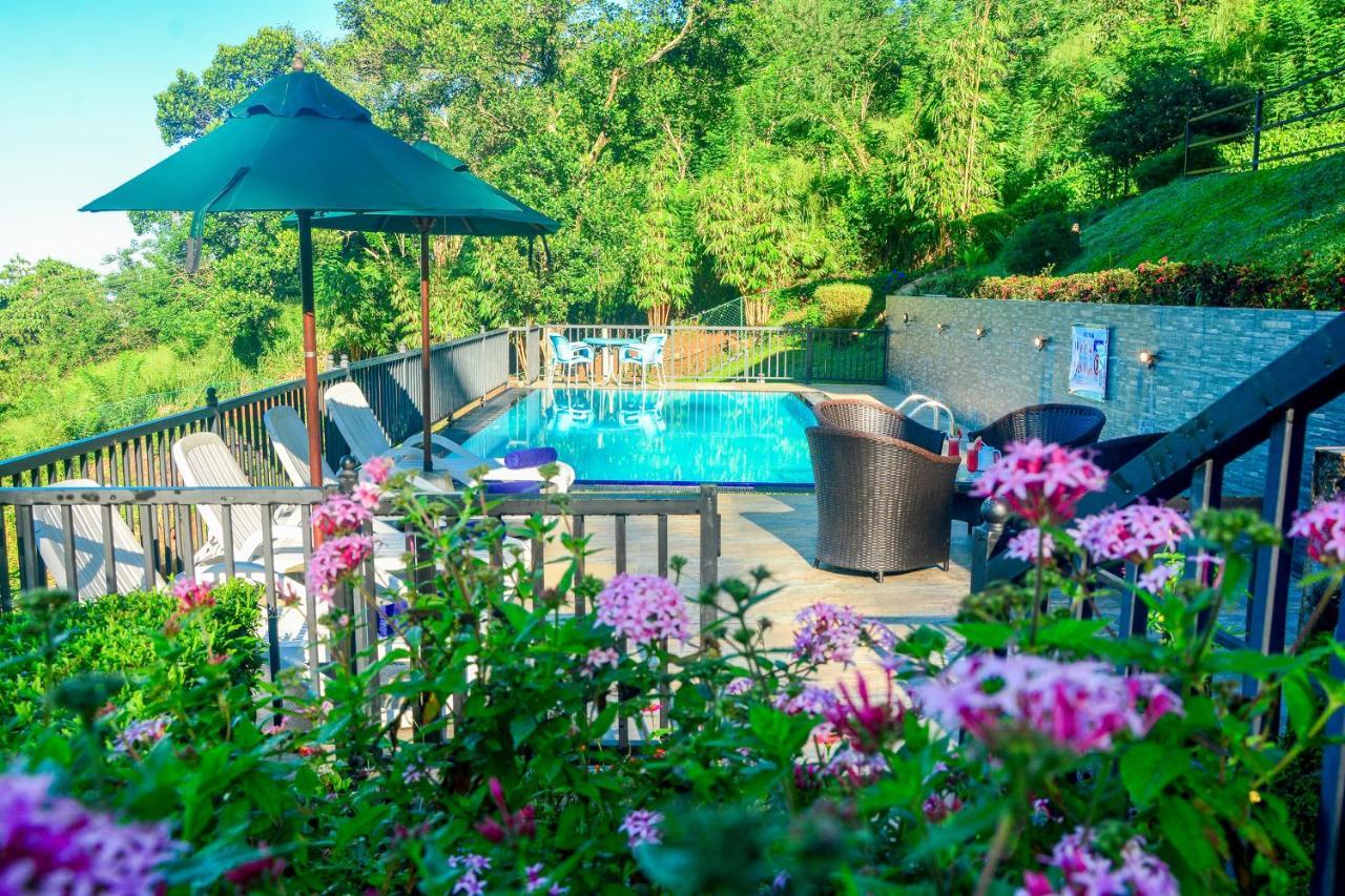 The Grand Hills Bed & Breakfast Канди Екстериор снимка