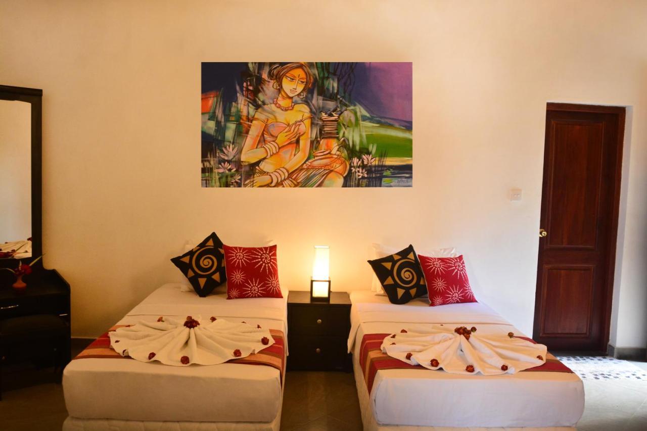 The Grand Hills Bed & Breakfast Канди Екстериор снимка